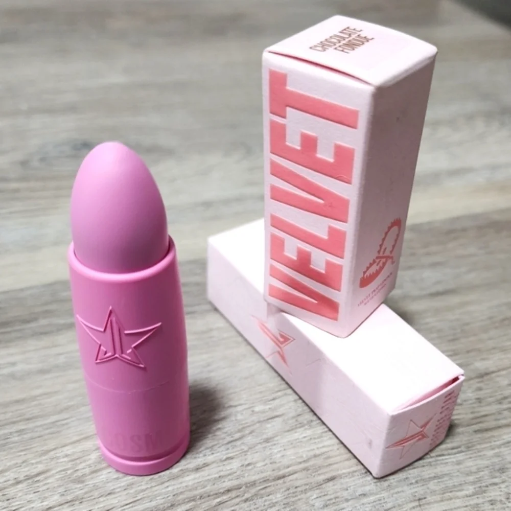 Jeffree Star Velvet Trap Lipstick in Shade Chocolate Fondue - New In Box